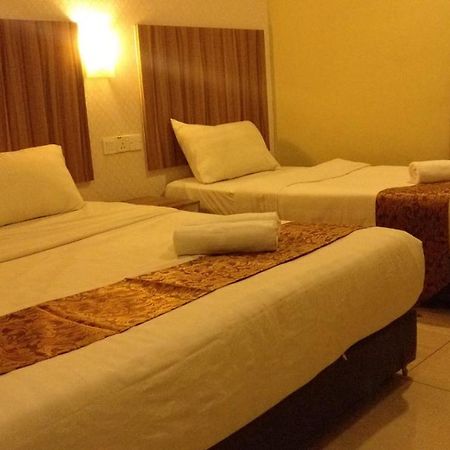 101 Lake View Hotel Puchong Ngoại thất bức ảnh