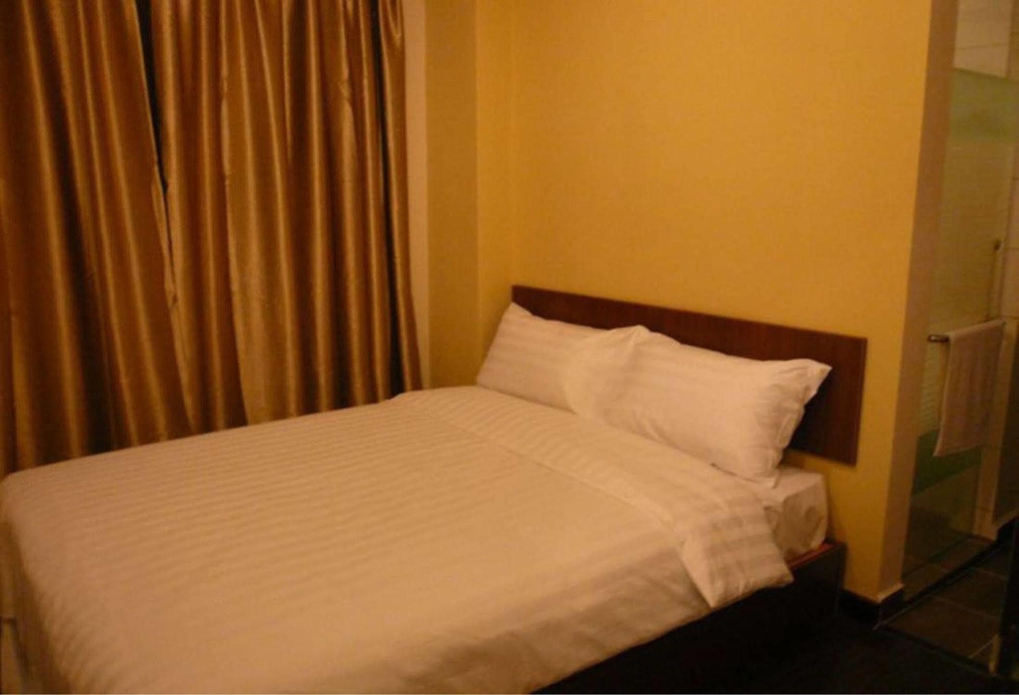 101 Lake View Hotel Puchong Ngoại thất bức ảnh